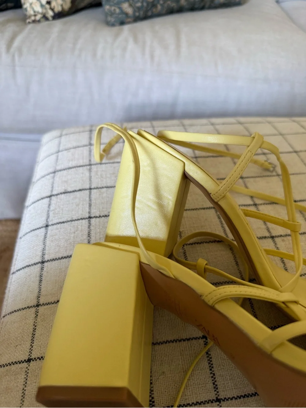 Zara Pale Yellow Strappy Block Heel Sandals - Picture 4 of 10